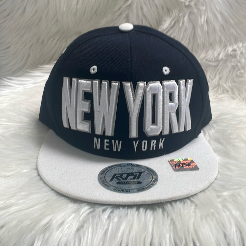Rust Brand Black & White New York New York Adjustable Snapback Hat Flat Brim